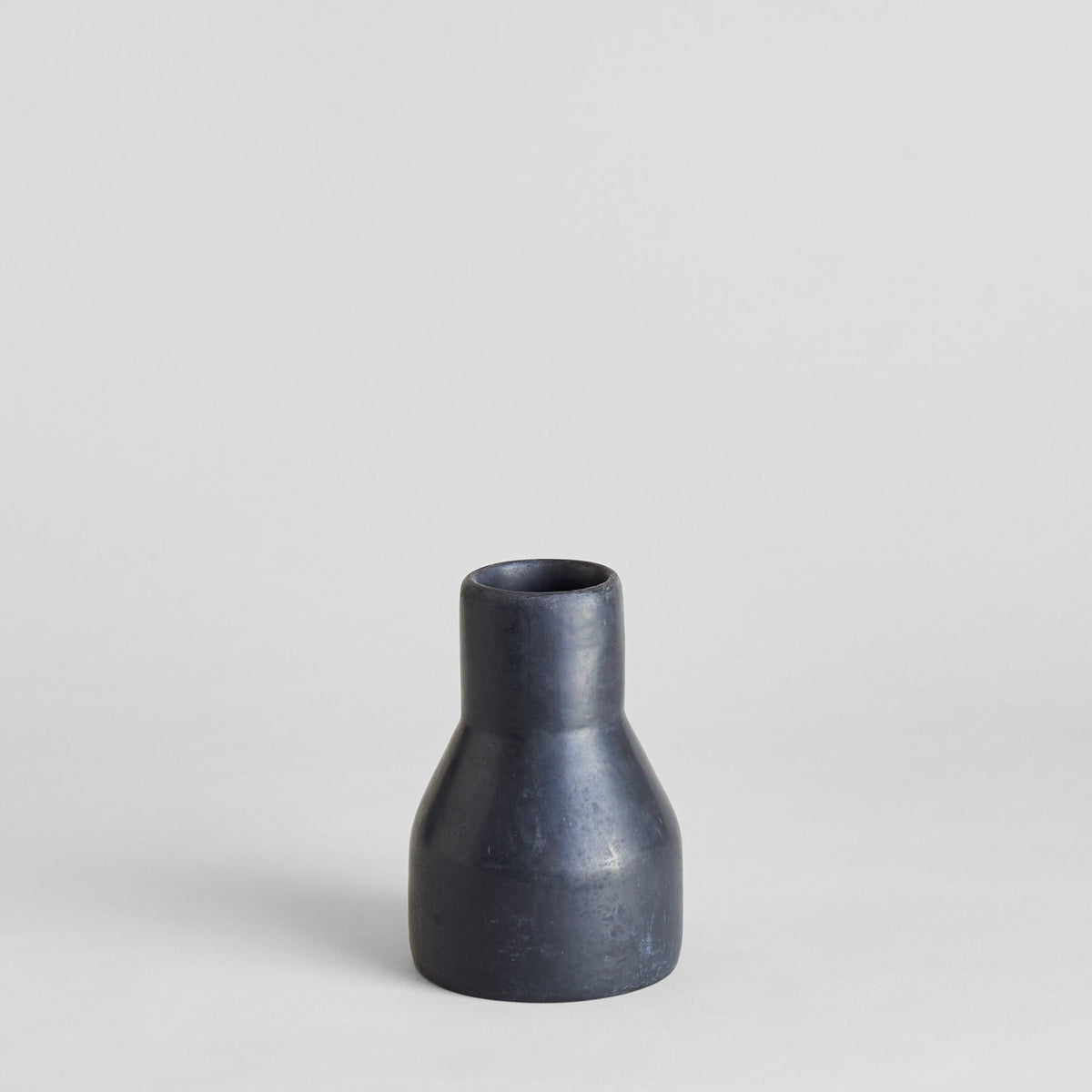 Monolithic Tadelakt Vase, Black