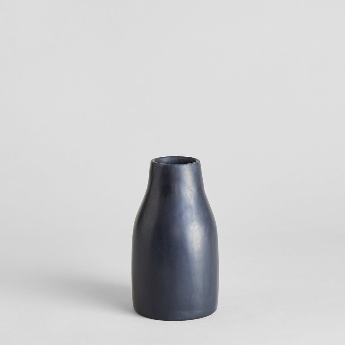 Monolithic Tadelakt Vase, Black